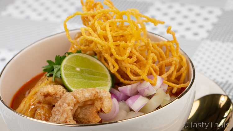 Khao Soi Recipe - A Delicious, Creamy & Filling Curry from Northern Thailand Chicken Khao Soi recipe a Thai Noodle Curry