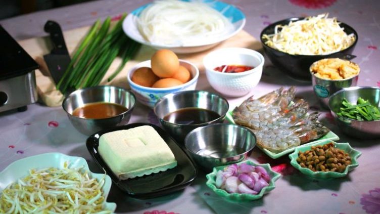 Photo of ingredients used to nake Pad Thai