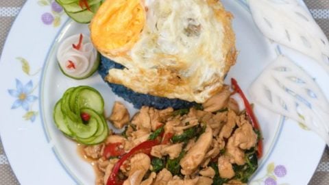 Easy Thai Chicken with Basil Recipe – Pad Krapow Gai Stir-Fry with Fried Egg Photo of Spicy Thai Basil Chicken with Fired Egg