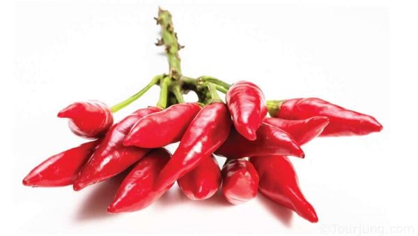 Hot Chili Peppers & Suitable Substitutions Photo of the Siling Labuo Chili