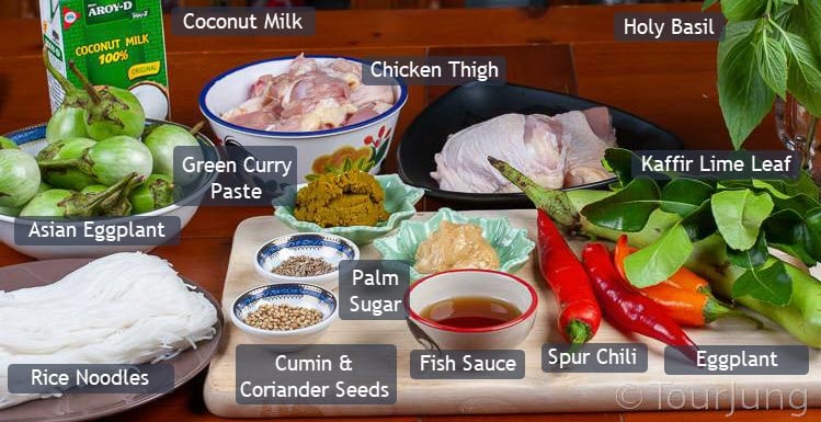 Easy Thai Green Curry Recipe (Chicken) - Gaeng Kiew Wan Gai - Love it! photo of ingredients for Thai green curry with chicken