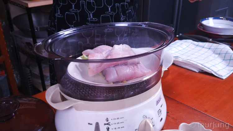 Awesome Thai Steamed Fish with Lime Sauce Recipe - Pla Krapong Neung Manao photo of smaller steamer for fish fillets
