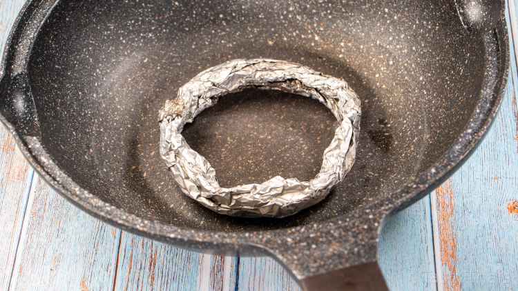 3 Perfect Steamed Rice Cooking Methods - Pan, Steamer & Rice Cooker photo of steaming bowl seat made of foil