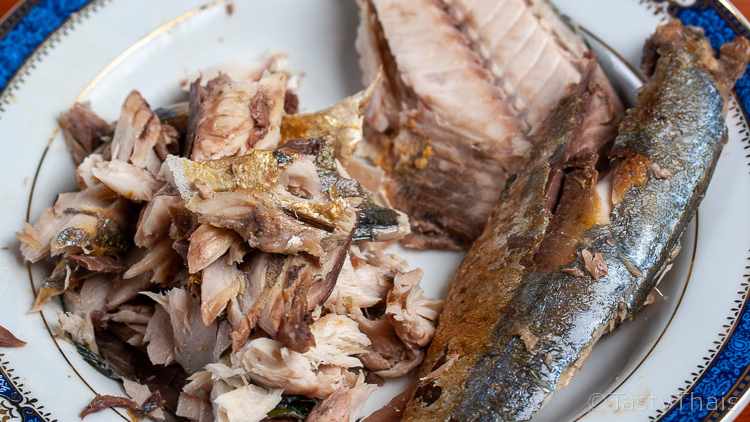 Awesome Thai Rice Salad / Mackerel Salad - Khao Yum Pla Tu Thai Rice Salad and Mackerel Recipe Filleting Fish