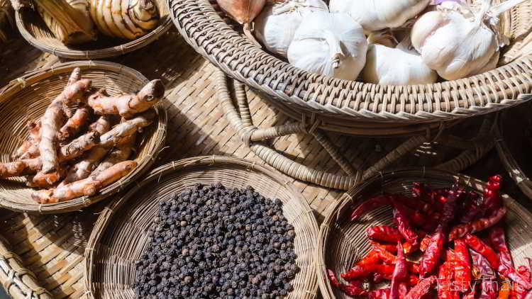 Thai spices - The Ultimate Guide to Usage Thai spices - Easy to get in Thailand - Less so in the West