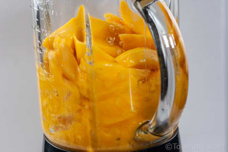 Blend the mango flesh into a smooth puree