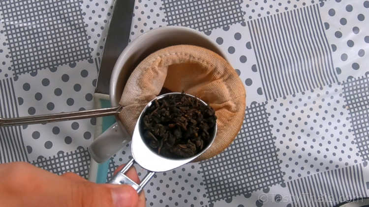 Thai Iced Lemon Tea Recipe - Thai Iced Lime Tea - Cha Manao Brewing the Tea Strong with Oolong
