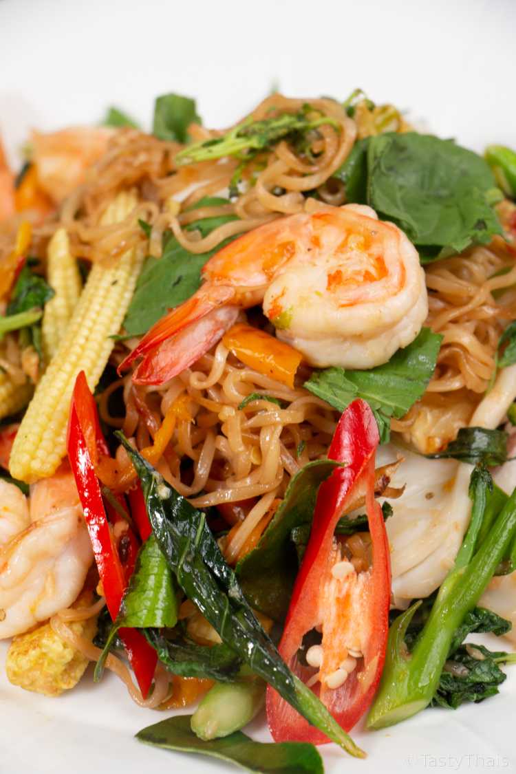 Thai Drunken Noodles Recipe - Pad Kee Mao Seafood Drunken Noodles or Pad Kee Mao served