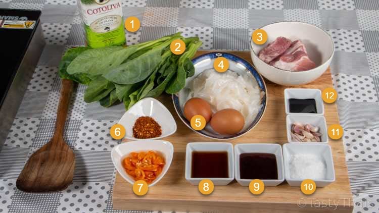 Authentic Pad See Ew Recipe - Thai Stir Fried Dark Soy Sauce Noodle Dish Photo list of ingredients for Pad See Ew