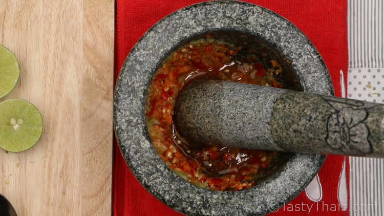 Thai Spicy Seafood Dipping Sauce (Red) - Nam Jim Seafood (sii daeng) Pound the ingredients successively for an even paste