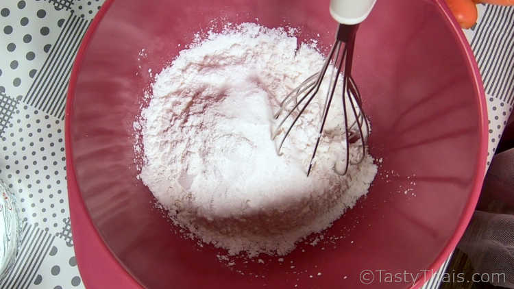Homemade Flat Wide Rice Noodles for Stir Fry - Thai Sen Yai Homemade Flat Wide Rice Noodles for Stir Fry - Thai Sen Yai