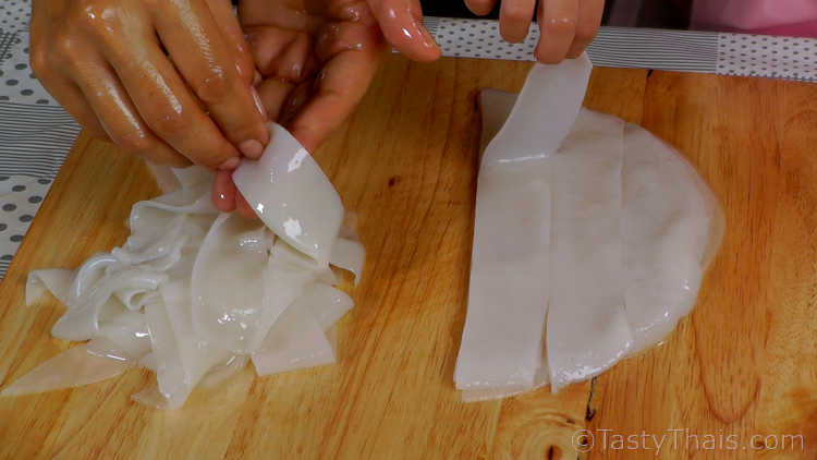 Homemade Flat Wide Rice Noodles for Stir Fry - Thai Sen Yai Homemade Flat Wide Rice Noodles for Stir Fry - Thai Sen Yai